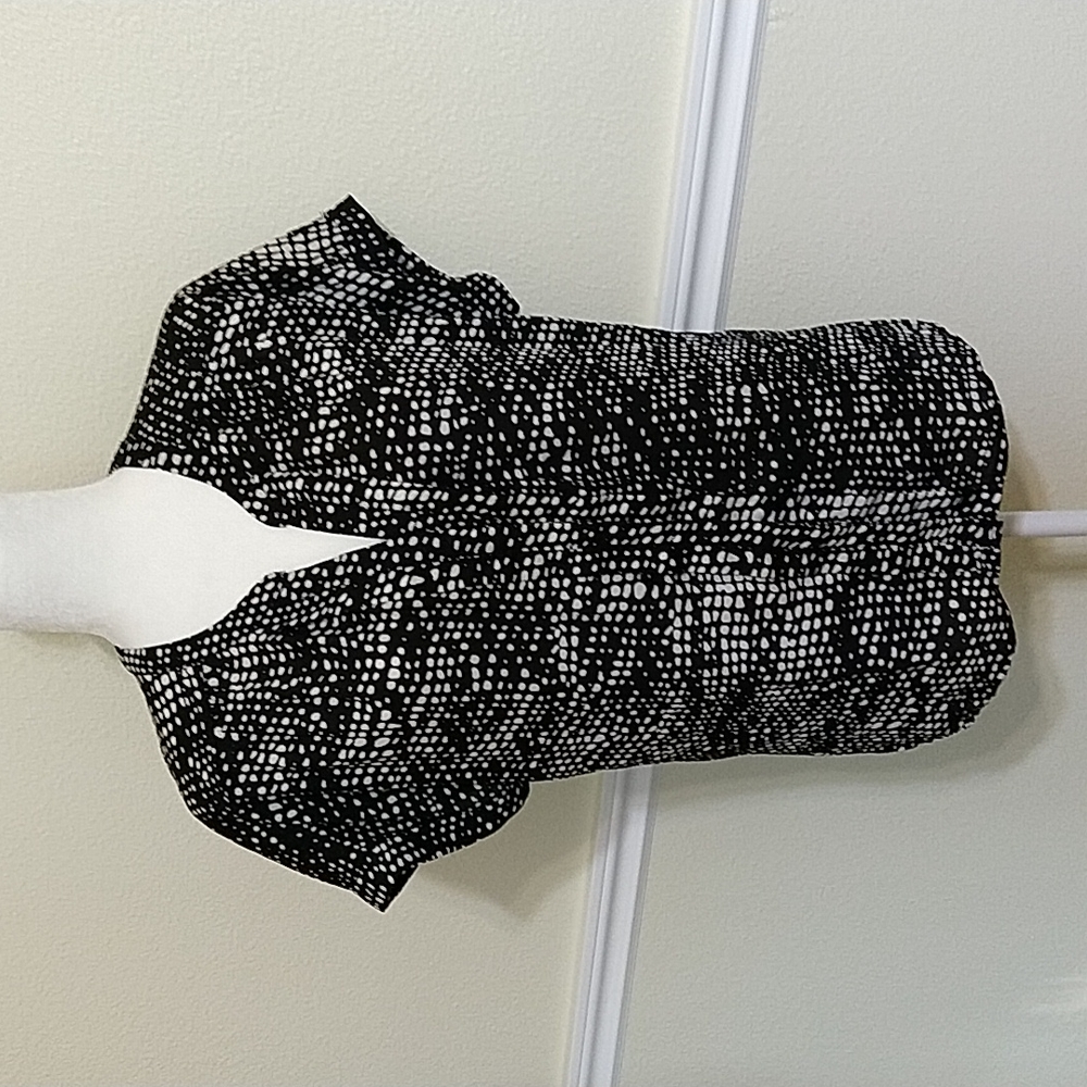 Forever 21 Short Sleeve Blouse